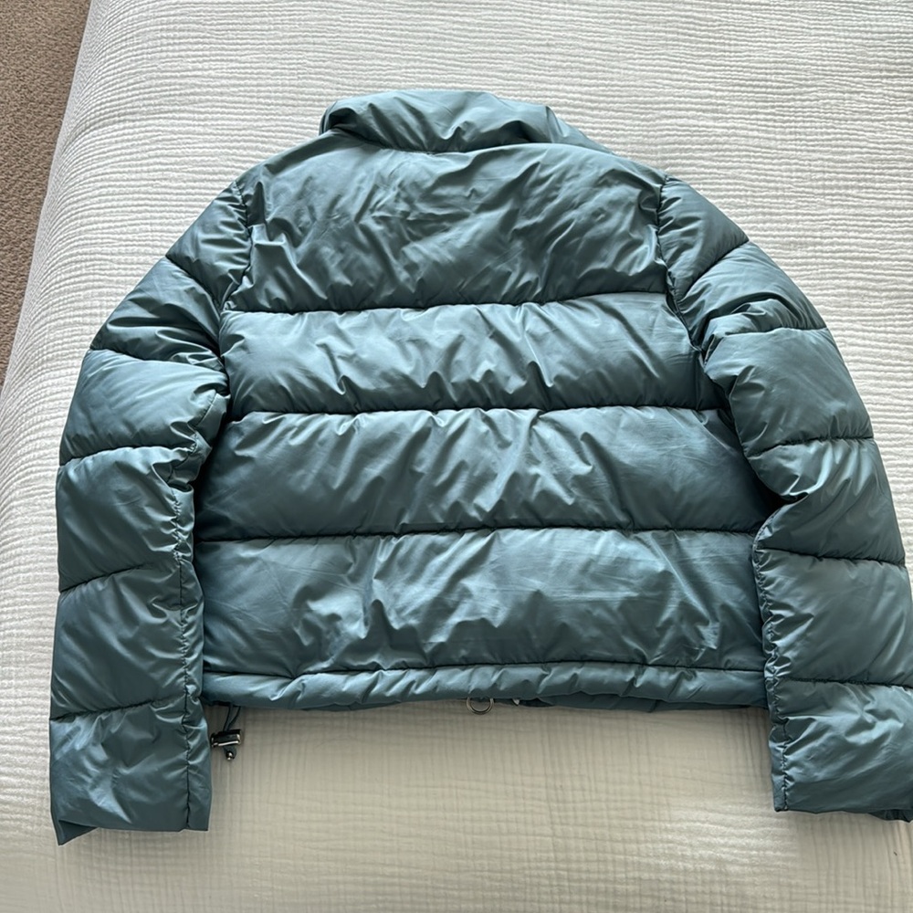 Hollister mini puffer baby blue size S excellent condition - Picture 6 of 8